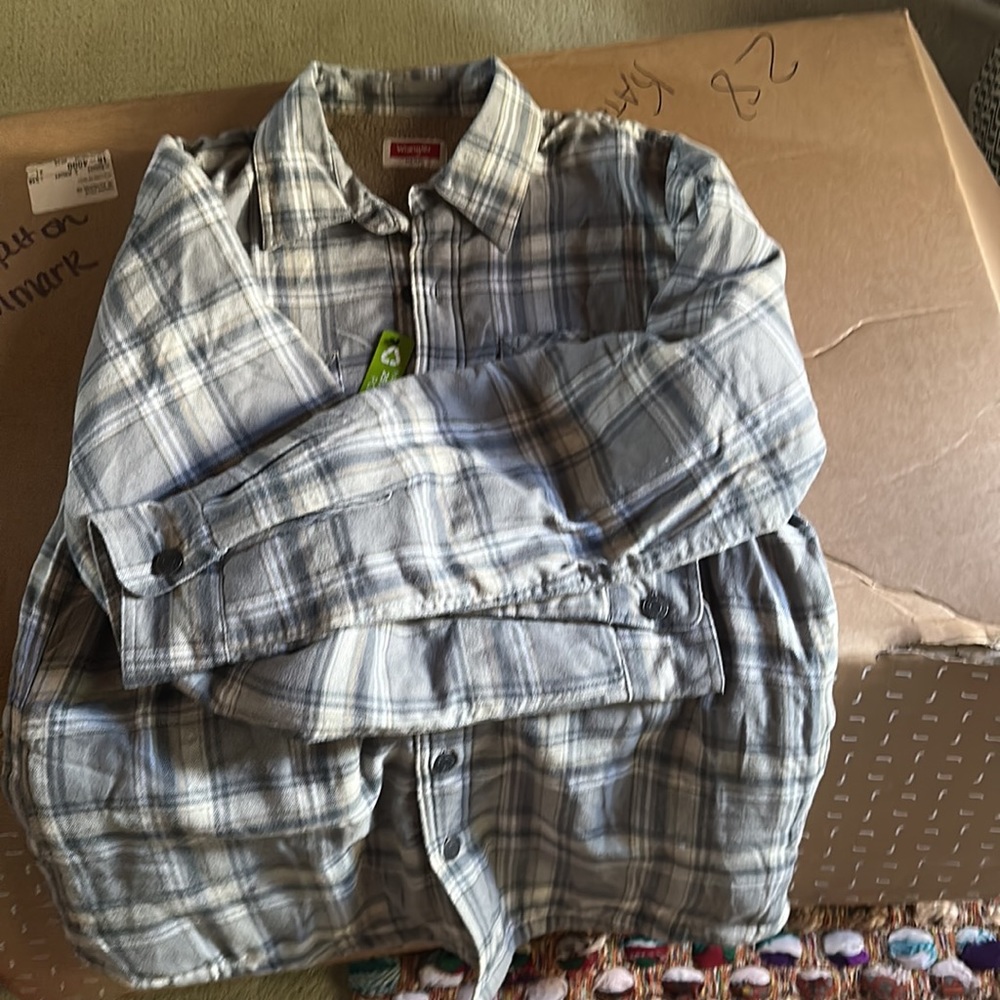 Brand New Wrangler Fleece Lined Shacket size M